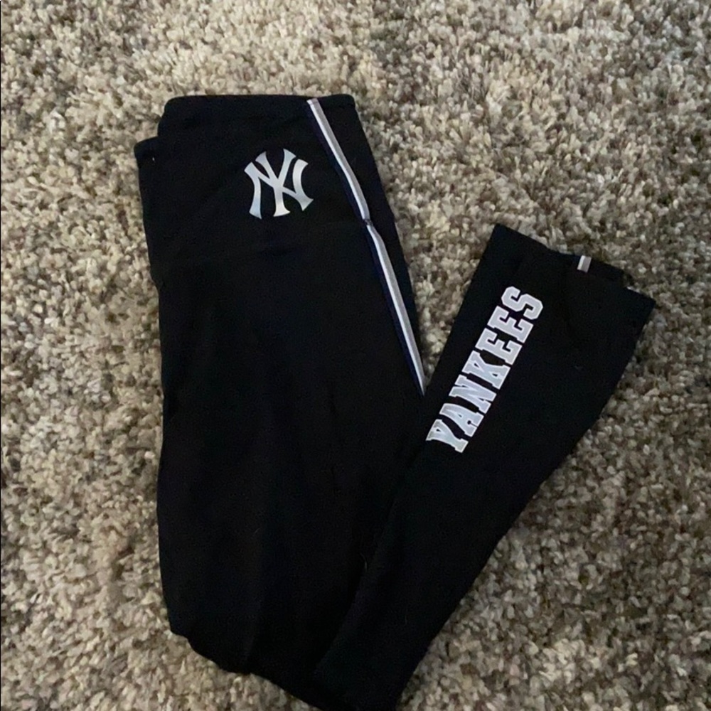 VS Pink NY Yankee workout pants